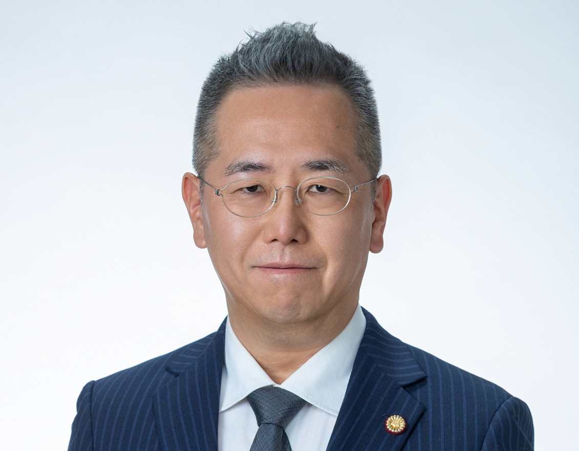 堀　研一